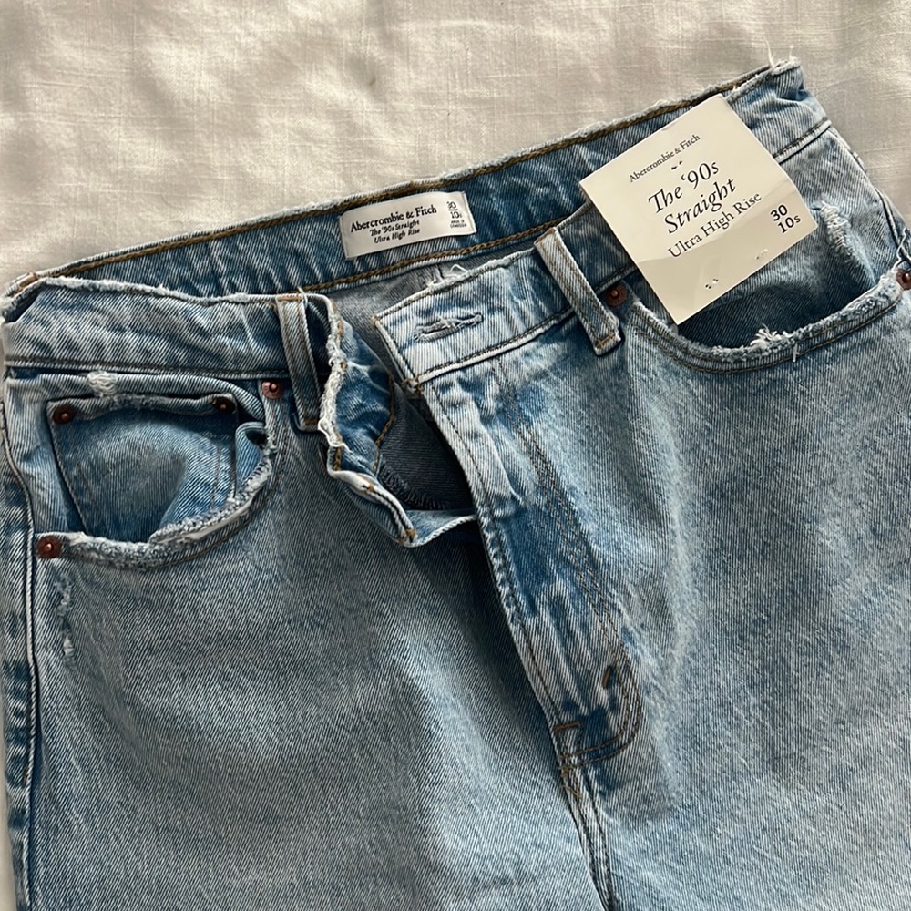 NEW 90s High Rise Abercrombie Jeans